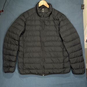 Uniqlo Ultra Light Down Puffer Jacket Men Large Navy Packable Hiking Outdoors